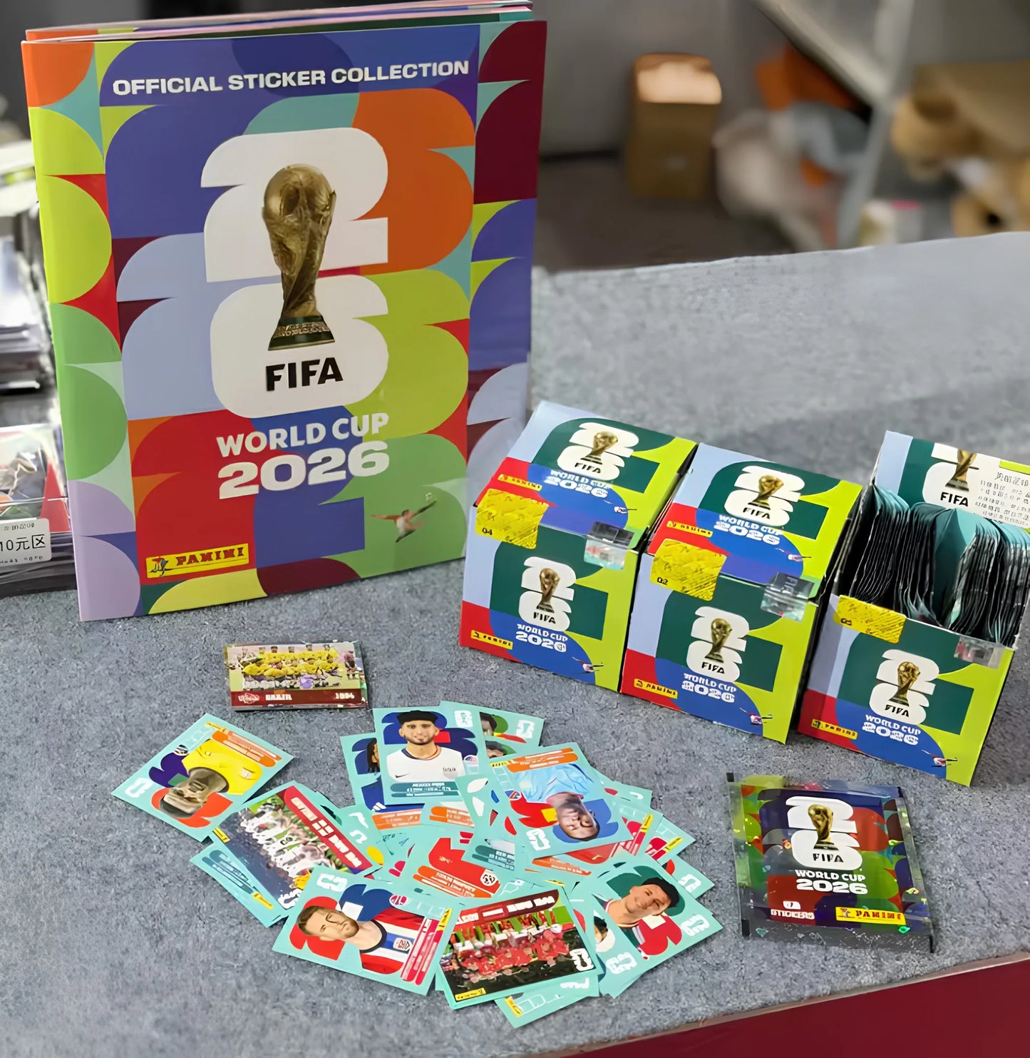 Coleção Oficial de Figurinhas Panini da Copa do Mundo de 2026 – Caixa com 50 Pacotes + Álbum Oficial